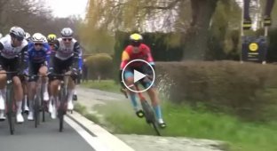 A cyclist provoked a massive blockage at a cycling race