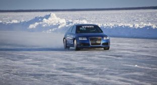 Новый рекорд скорости на льду от Audi RS6 (15 фото)