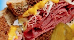 34 безумно вкусных бутерброда со всего мира (35 фото)