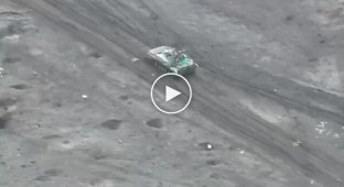 Детонация БК российской БМП после прилета украинского FPV-дрона под Авдеевкой