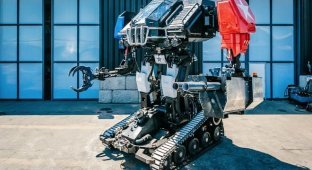 Компания MegaBots продаёт боевого робота — купить его может любой (4 фото)