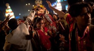 Why do young people in India ask for arranged marriages (7 photos)