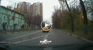 Interesting maneuvers performed by a motorist led to an accident
