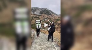 A Japanese man demonstrated the process of delivering beer to hot springs