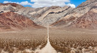 Has the mystery of the moving stones of Death Valley been solved? Then how to explain this photo? (9 photos)