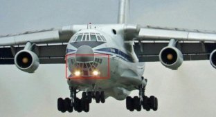 Для чего транспортному самолету ИЛ-76 нужно остекление кабины снизу? (5 фото)