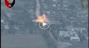 A kamikaze drone destroys a Russian T-72B3M tank of the 2022 model