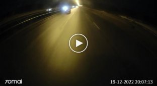 In St. Petersburg, a driver knocked out a Zhiguli standing in the right lane