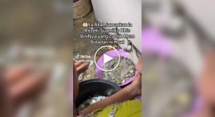 A wife found money that her husband hid in the toilet door
