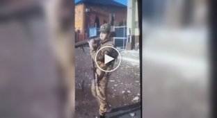 A Kadyrovite shoots a grenade launcher in the direction of the Russian Orthodox Church temple in Sudzha in the Kursk region
