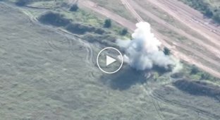 Украинская артиллерия уничтожает российский ЗРК «Оса» возле Донецка