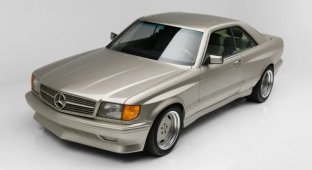 A 1990 Mercedes-Benz 560 SEC restomod was put up for auction (37 photos)