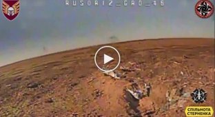 Умеют украинцы россиян в космос запускать: Полет орка после попадания дрона камикадзе