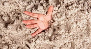 Почему зыбучие пески так называются? (3 фото)