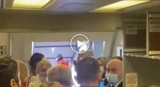 В Шереметьево 12 пассажиров самолёта «Аэрофлота» отказались лететь на Кипр из-за неполадок на борту
