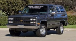 Almost a time capsule - a 1989 Chevrolet Blazer with 23 miles on it is up for sale (27 photos)