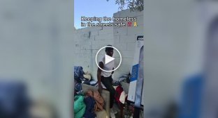 A strange method Make the streets and the homeless safer