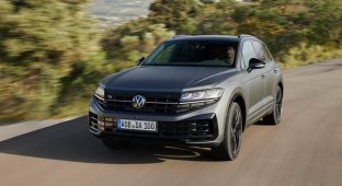 Volkswagen представил обновлённую версию кроссовера Touareg (29 фото)