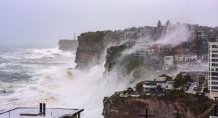 Сильнейший зимний шторм затопил Сидней (11 фото)