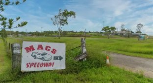 An abandoned race track has been put up for sale in Australia (9 photos)