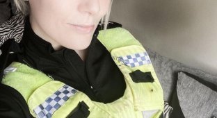 Лиэнн Карр - полицейская из Англии, которая оставила службу и нашла себя в продаже откровенных фото (15 фото)