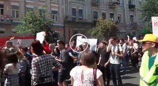 Как проходил марш ЛГБТ в Киеве