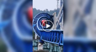 Аттракцион в китайском парке