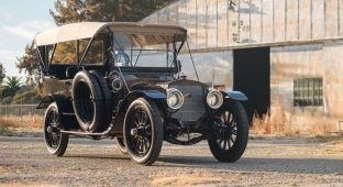 Lozier Model 51 Seven-Passenger Touring 1911 - американский олдтаймер за миллион (14 фото)