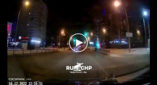 Бляха-муха: в Екатеринбурге автомобилистка протаранила «ГАЗель»