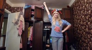 Femen: “Гола, боса i у вiнку”