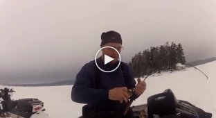 Удачная зимняя рыбалка на озере