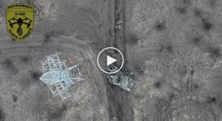 Two Russian occupiers reached the Abrams, then they were attacked by ammunition dropped from drones