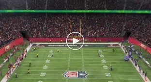 Alien Stitch ran onto the field during the Super Bowl