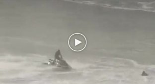 Evacuation of surfers in Portugal