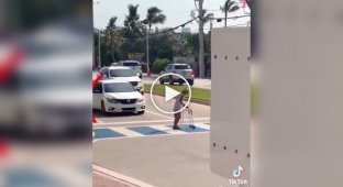 Black people helped grandma cross the road