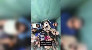 Поездка на самом высоком уличном лифте