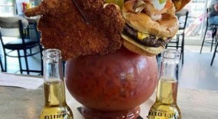 Strange serving of food in cafes and restaurants (17 photos)