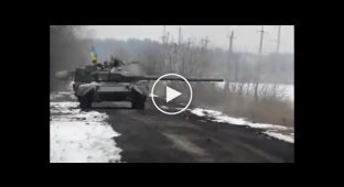 93-я бригада обкатывает трофейный российский танк Т-80БВМ