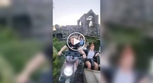 Американские горки, выполненные в стиле мотоцикла Хагрида из Гарри Поттера  Гарри Поттер, мотоцикл, хагрид