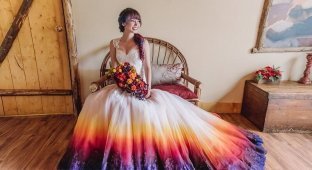 Платье-огонь: девушка раскрасила свадебный наряд и пришла к успеху (15 фото)