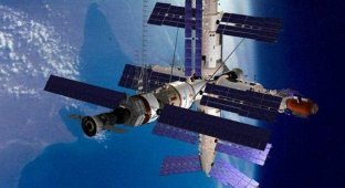 Орбитальная станция «Мир», 24 года назад была выведена на орбиту (9 фото)