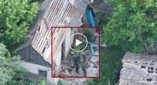 Дрони ліквідували окупанта, який необачно залишив укриття