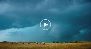Thunderstorms captured at 1000 frames per second