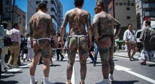 Гейши, самураи и якудза: в Токио прошел Фестиваль трех святынь (8 фото + 1 видео)