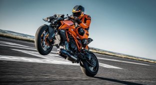 Brabus готовит к выпуску новый 190-сильный мотоцикл (11 фото)