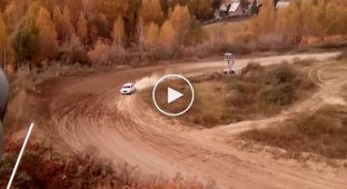 В Омской области на кольцевых автогонках погиб судья 