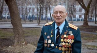 УК в Казани при помощи коллекторов пыталась "выбить долги" у 92-летнего ветерана (4 фото)