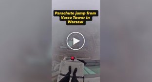 У Варшаві парашутист стрибнув із найвищого хмарочоса Європи без дозволу