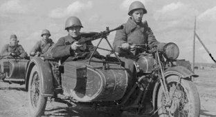 Legendary motorcycles of World War II (23 photos)