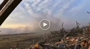 Українські воїни відбивають атаку окупантів поблизу Роботино